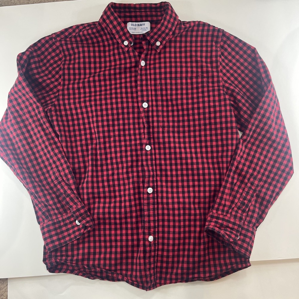 Old Navy Boys Size 14/16 Red And Black Checkered Long Sleeve Button Up Shirt